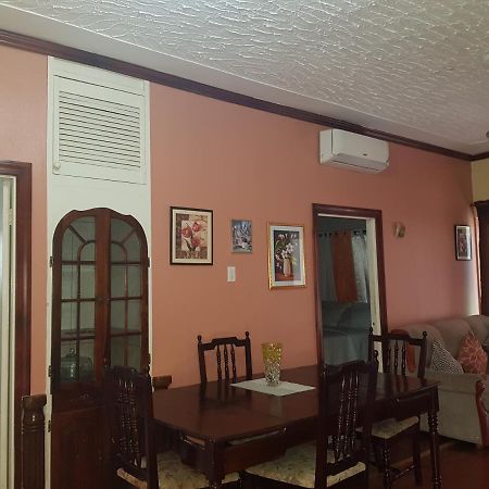 The Braemar Suite III New Kingston Buitenkant foto