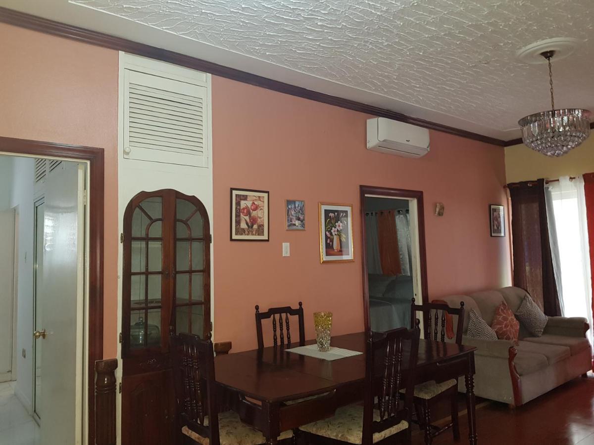 The Braemar Suite III New Kingston Buitenkant foto